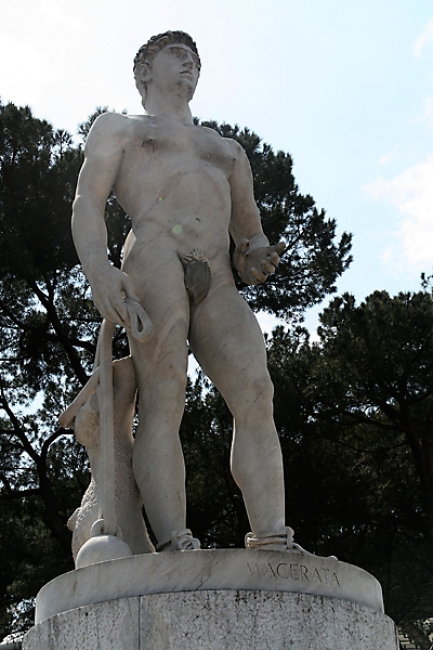 Stadio dei marmi 352